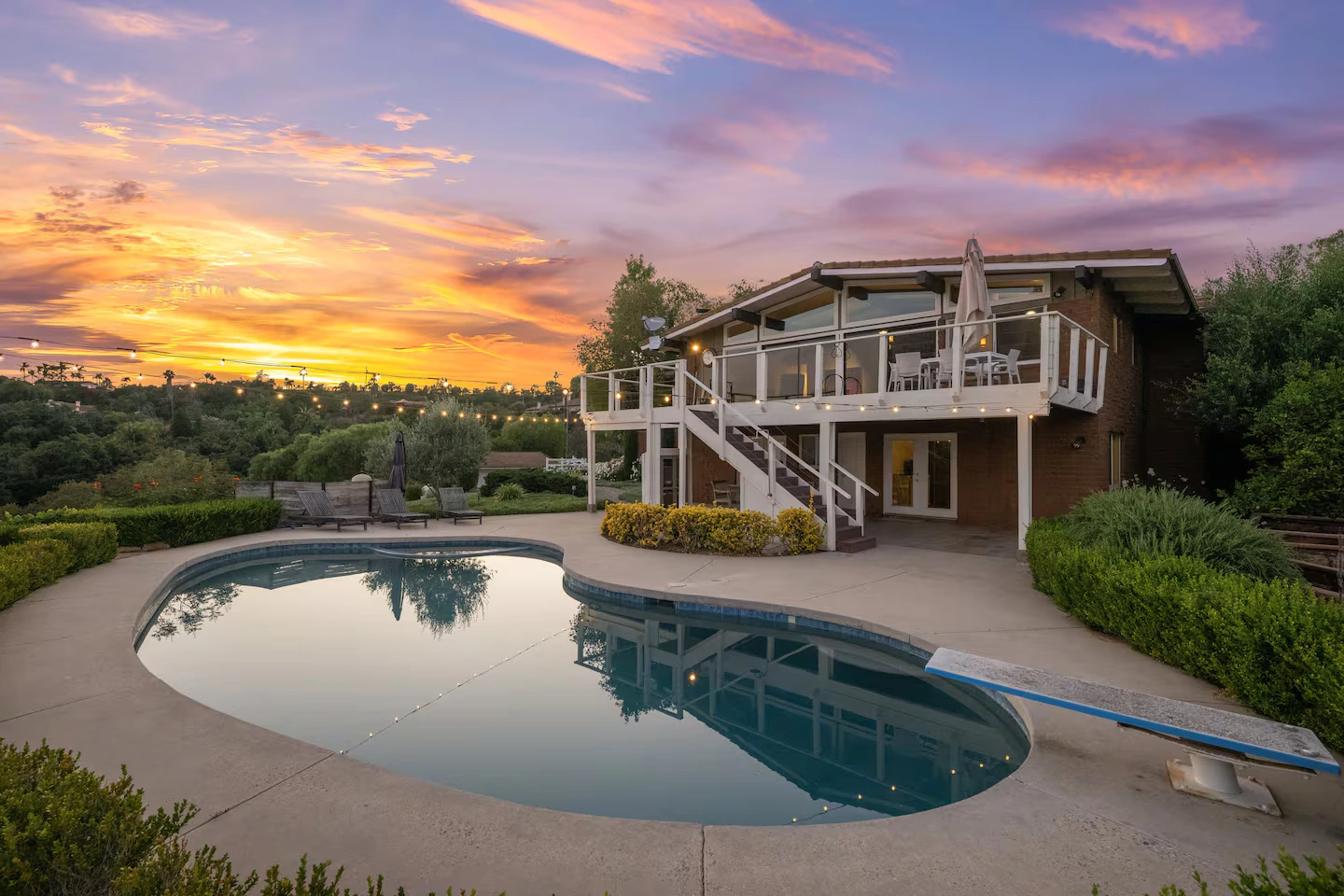 Vineyard estate with pool and valley views in Fallbrook, California